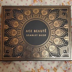 Ace Beaute Scarlet Dusk eyeshadow palette sq